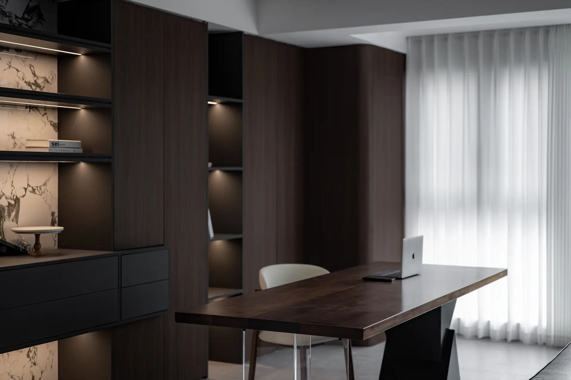 Modern desk